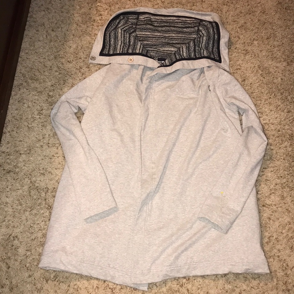 NWOT Lululemon Snap Top